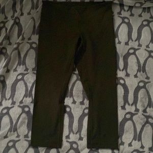 LULULEMON Olive Green Capri Leggings